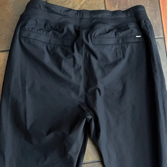 Vuori Men's Meta Black Joggers with White Drawstring - Picture 4 of 4